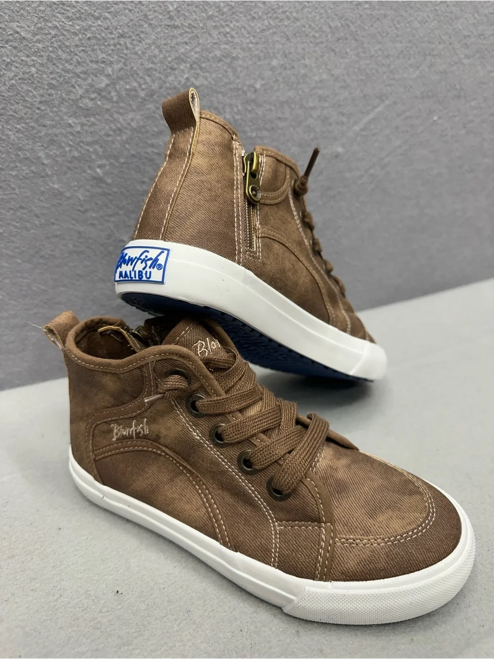 Blowfish Malibu Powell Boys Sneakers Youth Size 1 Canvas Brown High top Zip NIB